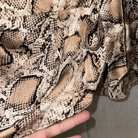 Sunny Girl 14 Python Snake Print V-Neck Front Wrap Peplum Long Sleeve Blouse - Picture 13 of 14